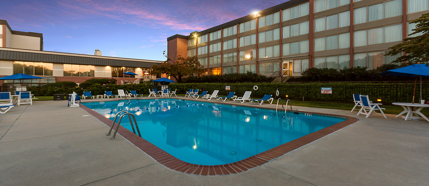 ENJOY THE FRESH AIR AND OUR SWIMMING POOL